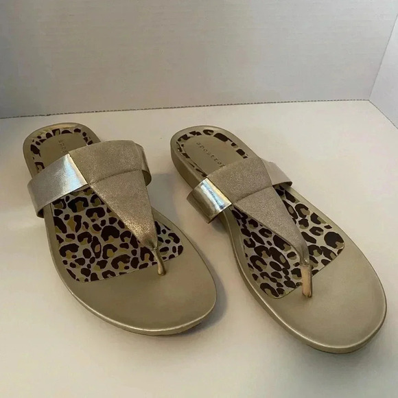 Apostrophe gold, animal print, with glitter sandals. Size 10 - Picture 2 of 6